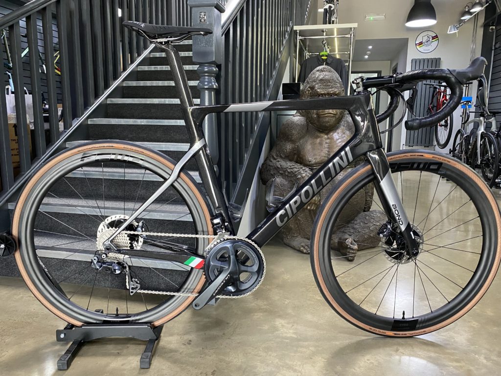 Cipollini Bond 2, Ultegra Di2/FFWD Build - The Gorilla Firm